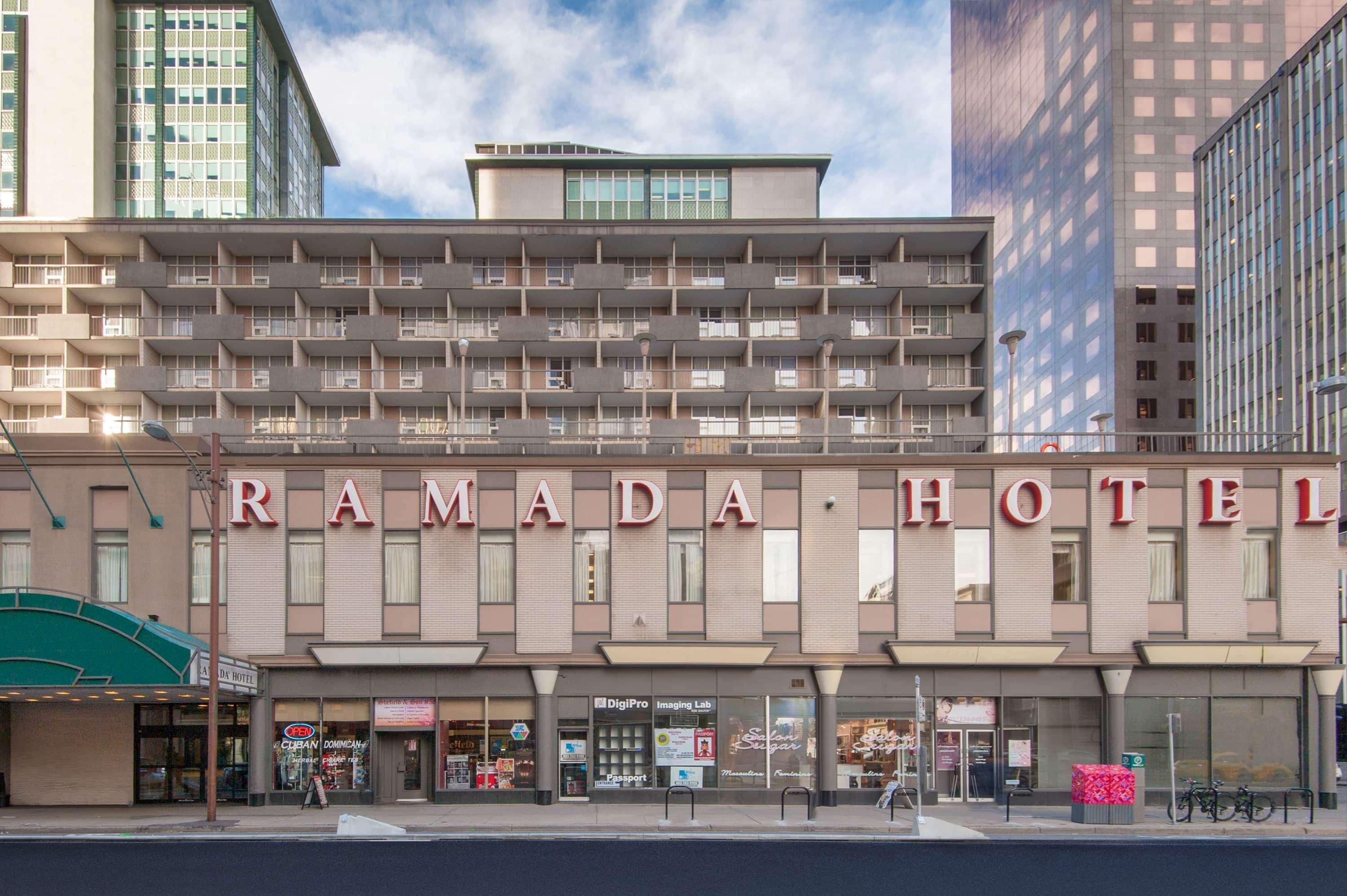 Ramada Plaza By Wyndham Calgary Downtown Hotell Eksteriør bilde