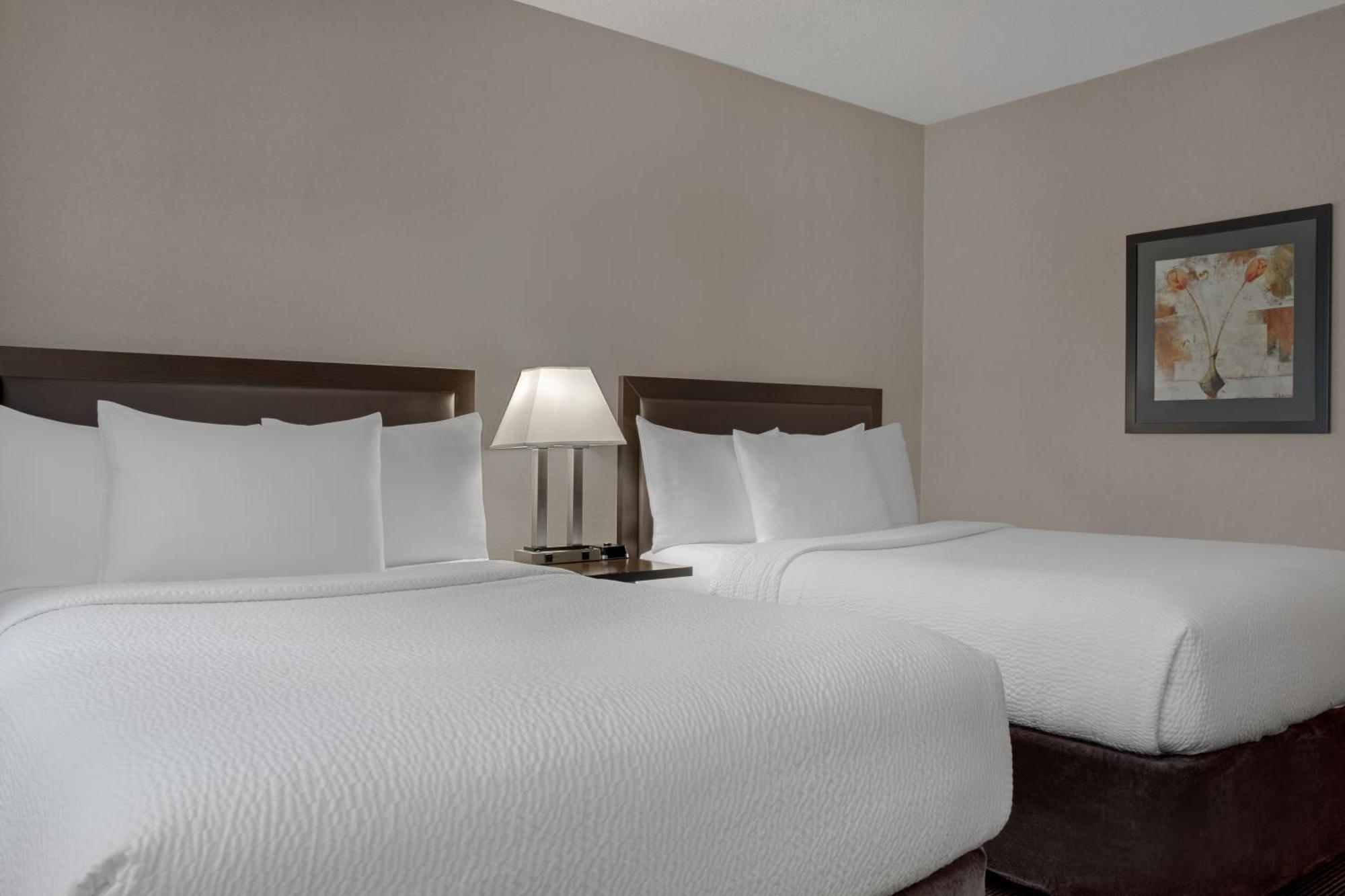 Ramada Plaza By Wyndham Calgary Downtown Hotell Eksteriør bilde