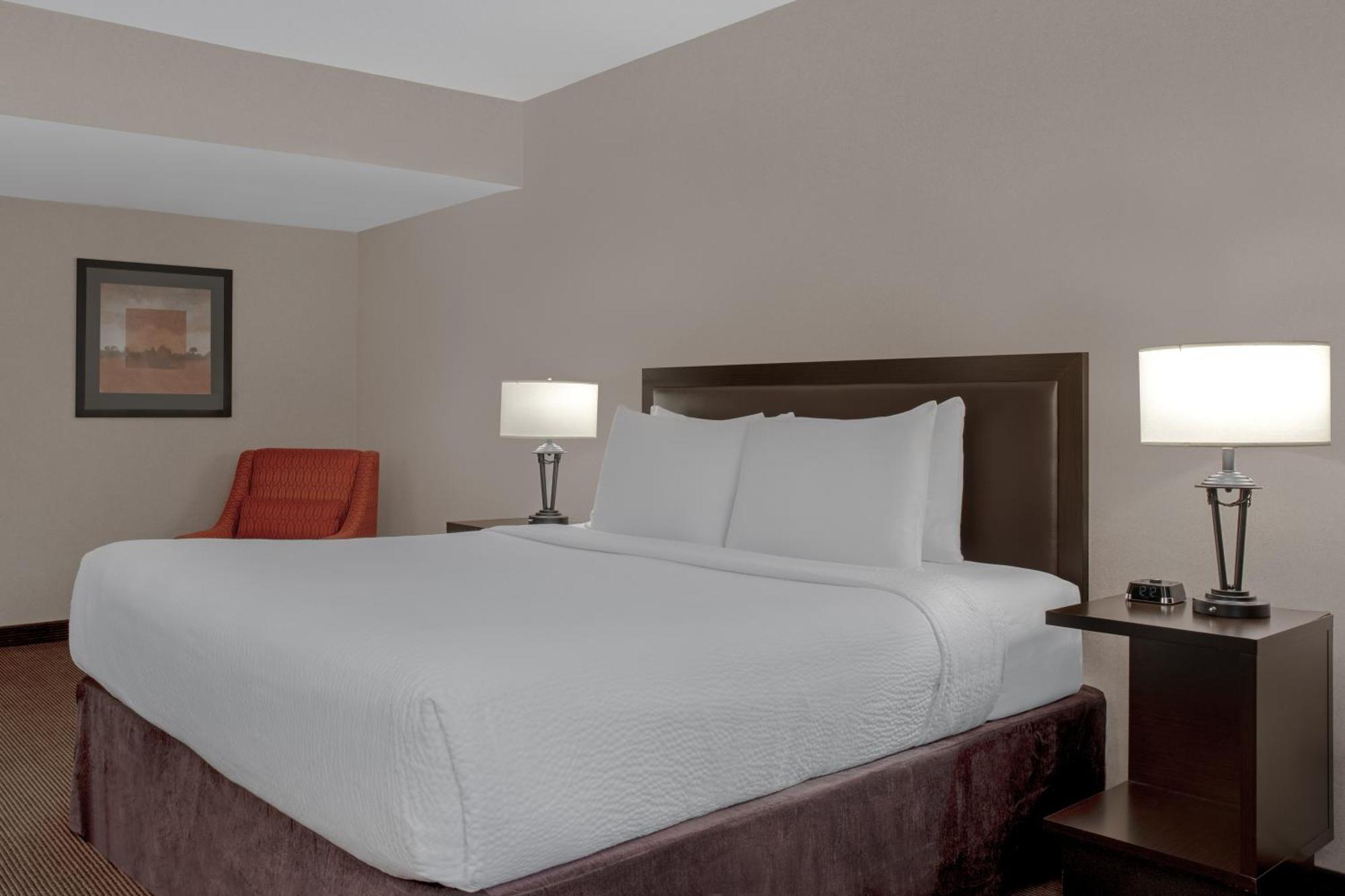 Ramada Plaza By Wyndham Calgary Downtown Hotell Eksteriør bilde
