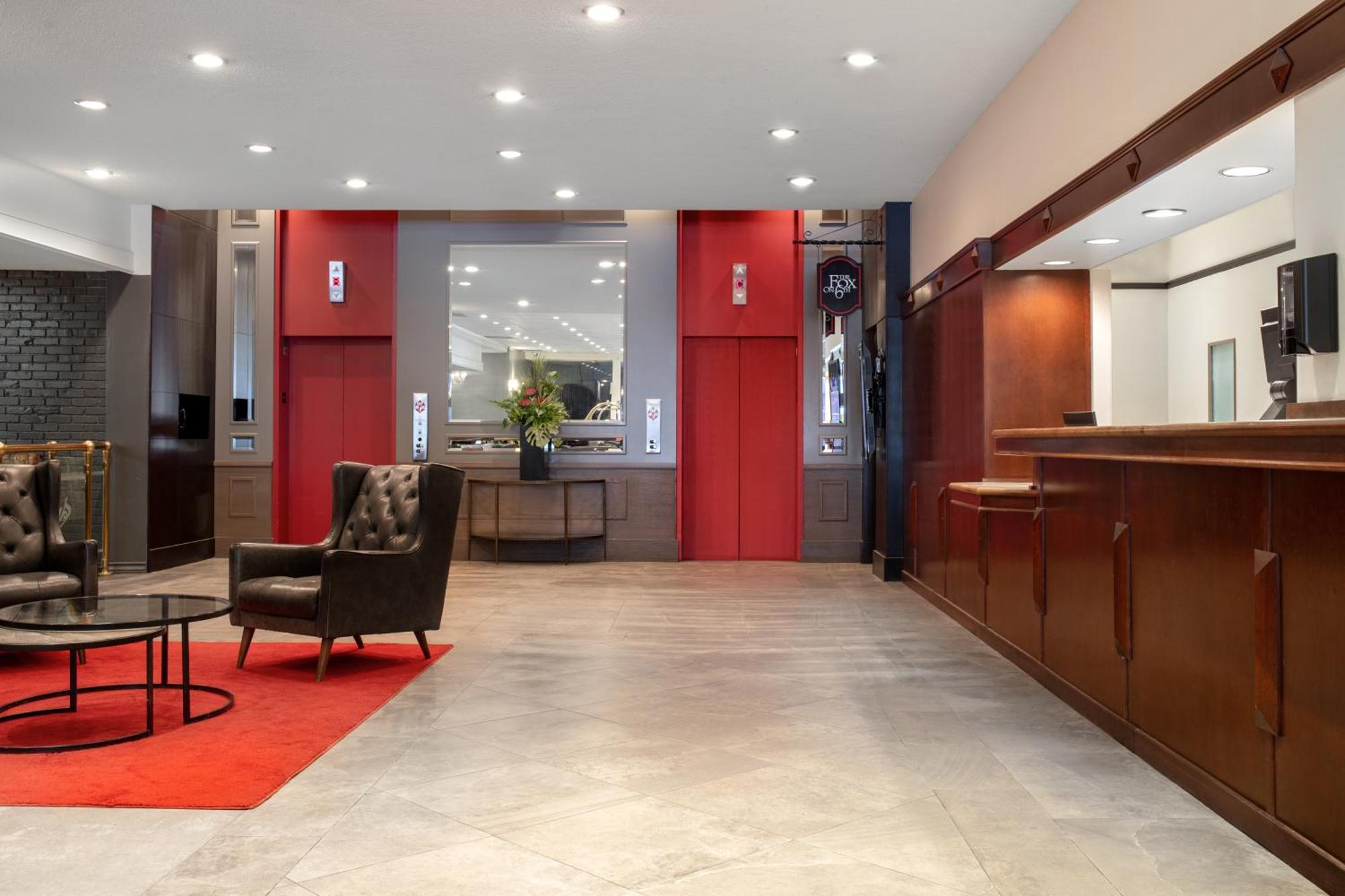 Ramada Plaza By Wyndham Calgary Downtown Hotell Eksteriør bilde