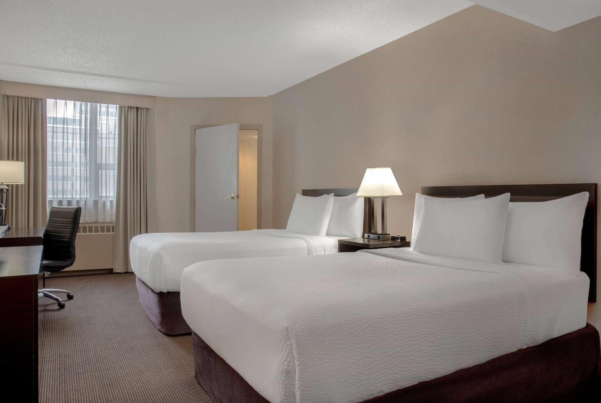 Ramada Plaza By Wyndham Calgary Downtown Hotell Eksteriør bilde